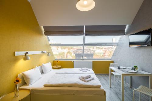 Standard Apartment image 2