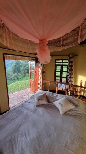 Lake Nyamirima cottages in Fort Portal