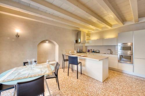 ApartmentsArena - Suite Mercatorum - Piazza Erbe, Verona (fotografie 5)
