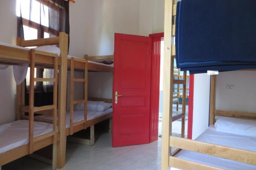 1 bunk bed