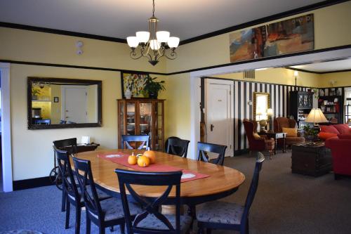 Bayberry Inn B&B and Oregon Wellness Retreat – Ashland, OR