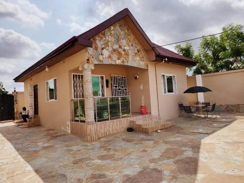 Janesis Holiday Homes Aburi