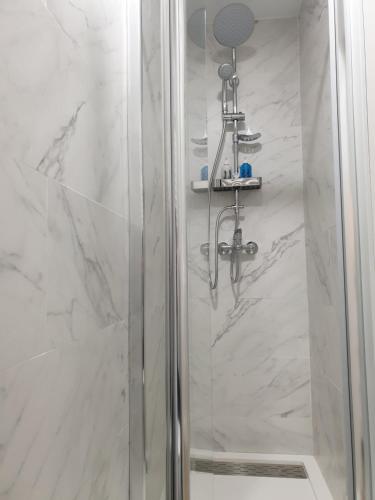 Norte Oviedo Rooms Madrid - image 2