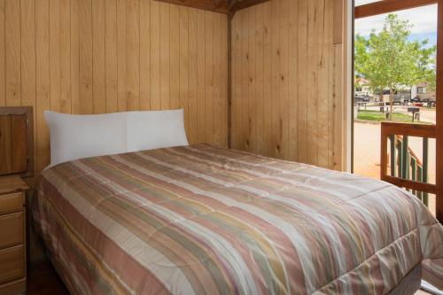 1 queen bed
