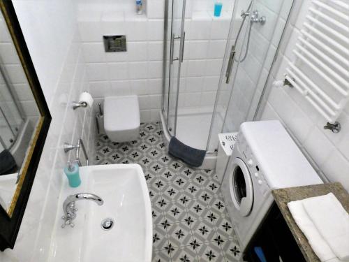Apartamenty Metro Praga - image 2