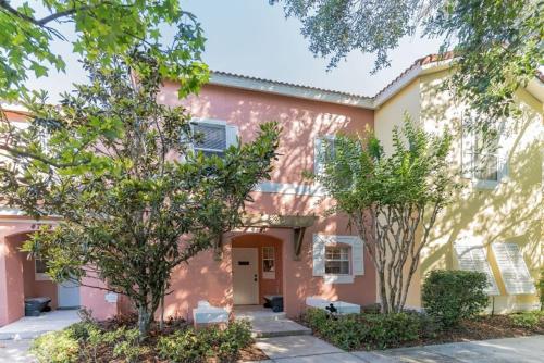 Mickey's Magic Retreat - Condo in Gated Community with Private Back Patio & Hot Tub! townhouse