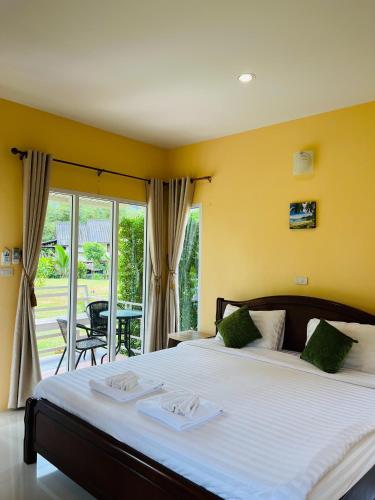 Koh Yao Modern Inn -SHA Plus Room Type - Deluxe King Room