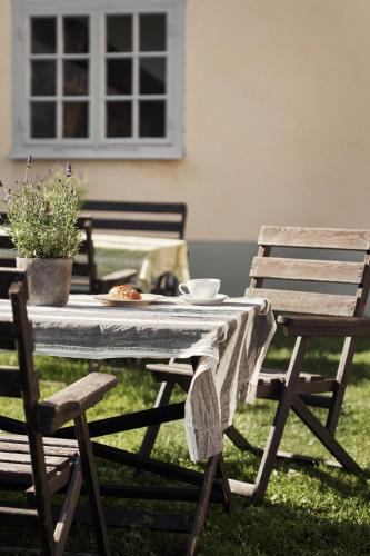 Garden, Hotel Helgeand Wisby in Visby