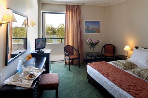 Margarona Royal Hotel - image 3