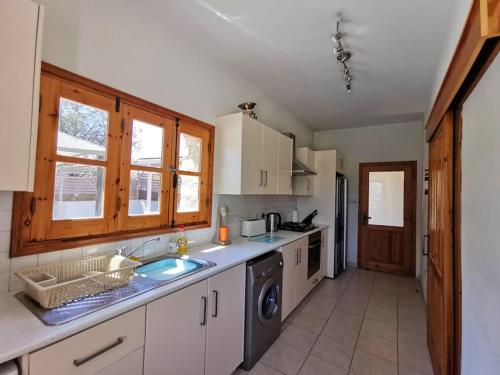 Unique Stonehouse Traditional Villa in Ayia Anna in Agia Anna