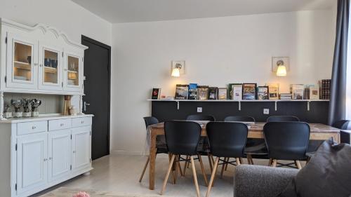Koplietošanas atpūtas telpa ar TV, Flateyri guesthouse in Flateyri