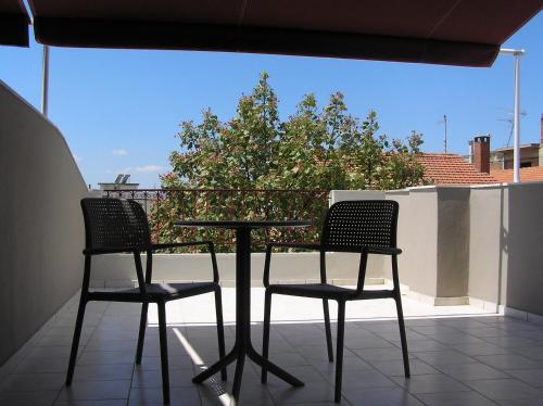 Gina's Studios in Aliveri