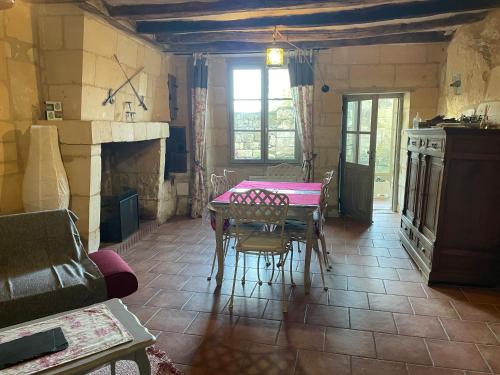 Iekārtas, L’escale Troglo au bord de la Loire in Souzay-Champigny
