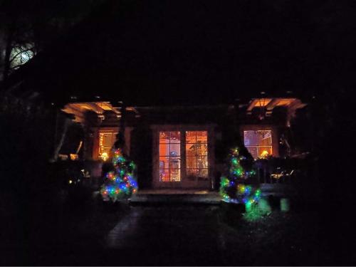 . Neti Holiday House