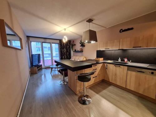 Chez Romain, appartement proche commerces et centre ville - Eix