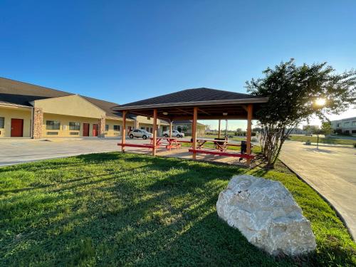 Sunbridge Inn & Suite Extended Stay