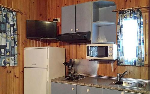 2 bedrooms, 5 beds