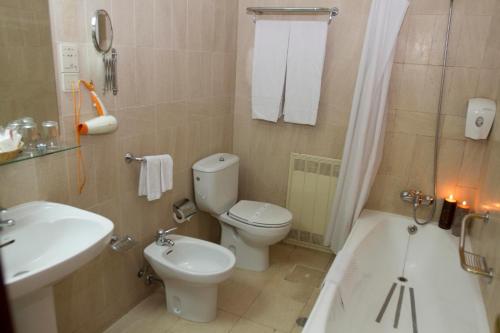 Single Room image 3