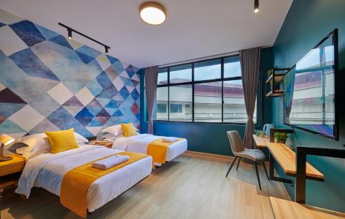 room detail thumbnail 1