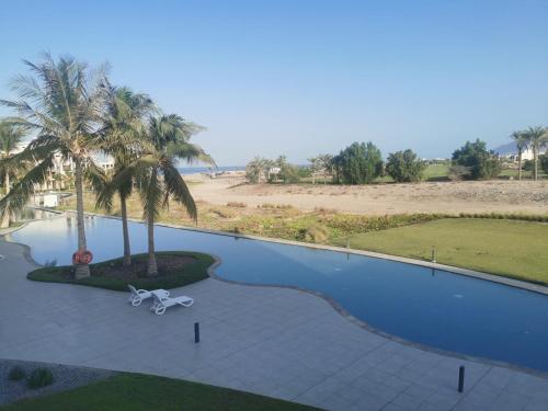 . Jebel Sifah studio Apartment with Pool View