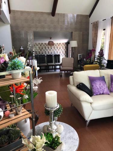 JKL Luxury Holiday Loghomes