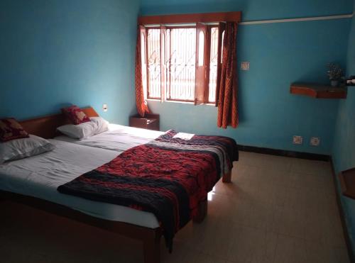 hotel yogi lodge in Khajuraho