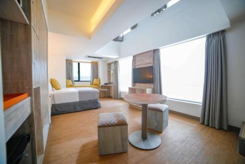 room detail thumbnail 0