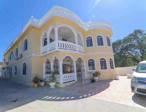 Dela-deRose Guest House Negril, Jamaica.
