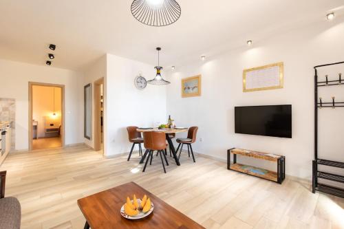 La Vista apartments with pool La Vista apartments with pool