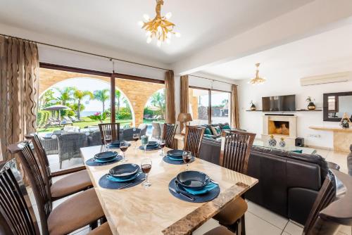 Iekārtas, Sea Front Oceanus H2 by Ezoria Villas in Sotira