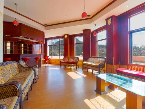 Bar/lounge, The Byke Sunshine Grand Ooty in Rose Garden