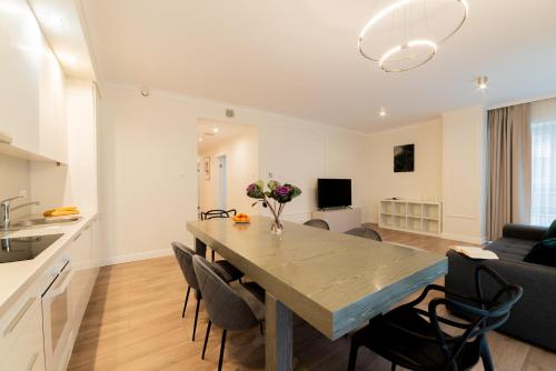Platinum Towers E-Apartments 2