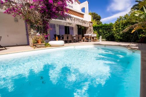 villa 12 personnes /clim/piscine gîte à louer Cavalaire-sur-Mer