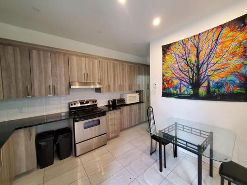 Pet Friendly II Montreal II Room A 5278