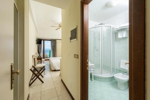 Hotel Porto Roca - image 10