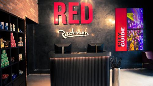Radisson Red London Greenwich The O2 - image 2