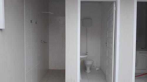 Bombinhas Mariscal - Casa 12 Pax - Cod 335