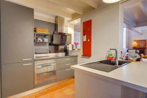 Observance 2 bedroom duplex apartment, Bordeaux (zdjęcie 9)