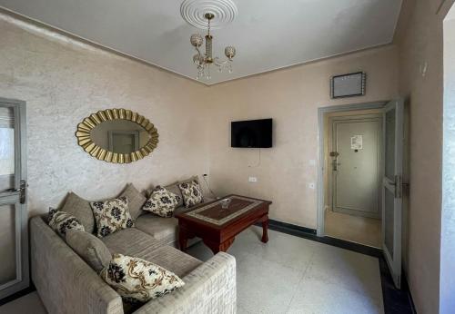 City center cozy apt w/ fast Wi-Fi