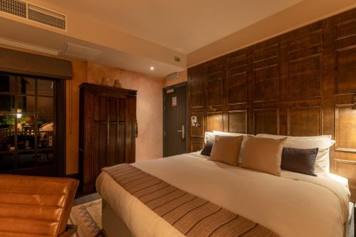 The Wolfpack Inn Room Type - Suite
