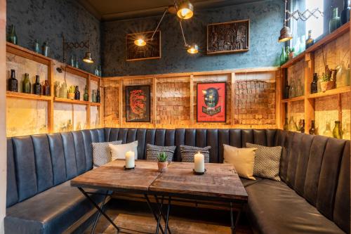 The Wolfpack Inn – London