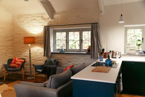 The Cottage at Noyadd Trefawr - Grade II* in Beulah (Ceredigion)