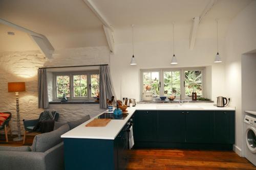virtuve, The Cottage at Noyadd Trefawr - Grade II* in Beulah (Ceredigion)