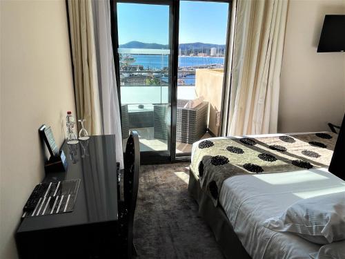 Privilège Double Room with Balcony and Sea View