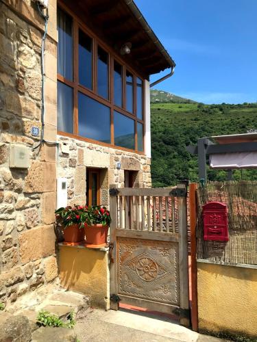  VV Casa del Manzano - Casas de los Picos, Unterkunft in Abándames