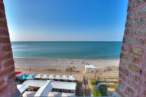 Hotel Le Rayon Vert - image 14