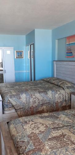 Studio with Kitchen - Oceanfront image 2