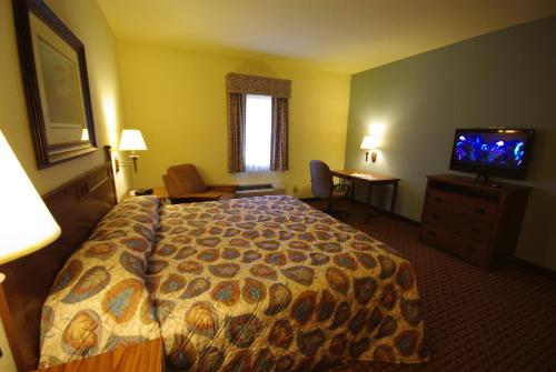 Mountain Inn & Suites Airport - Hendersonville