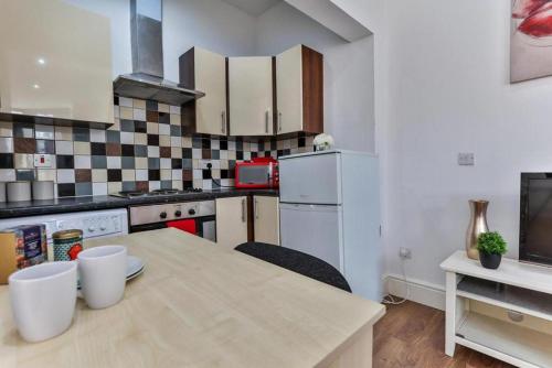 NEW Sleek Studio Apartment - Central Sheffield