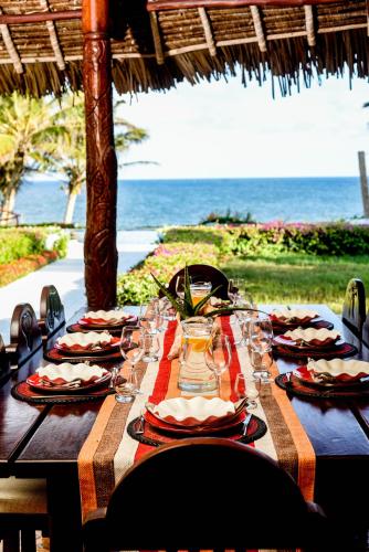Makanan dan Minuman, Rozzies Beach Villa KILIFI in Kilifi